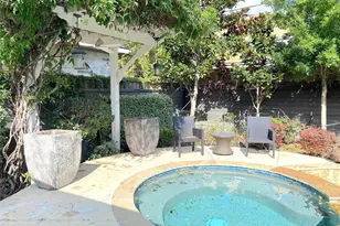 4642 Devon St, Houston, TX 77027 - Photo 36