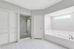 2903 Woods Estates Dr, Houston, TX 77339 - Photo 36