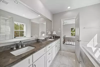 270 Green Boulevard, Shenandoah, TX 77384 - Photo 20