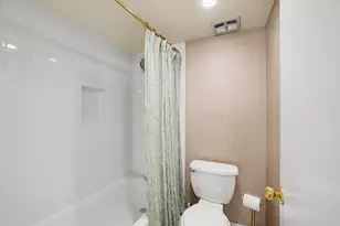 7575 Katy Fwy, Houston, TX 77024 - Photo 26