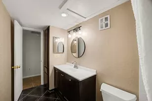 7575 Katy Fwy, Houston, TX 77024 - Photo 18