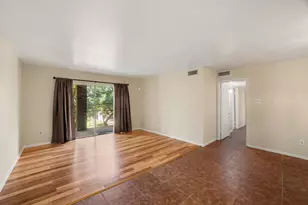 7575 Katy Fwy, Houston, TX 77024 - Photo 6