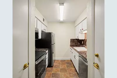 7575 Katy Freeway #84, Houston, TX 77024 - Photo 10