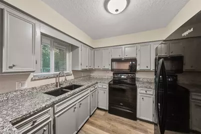 707 Hildred Avenue, Conroe, TX 77303 - Photo 4