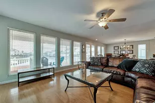 1327 Tiki Dr, Tiki Island, TX 77554 - Photo 8