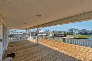 1327 Tiki Dr, Tiki Island, TX 77554 - Photo 44