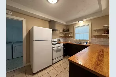 706 W Willis Street, Alvin, TX 77511 - Photo 4