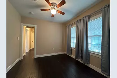 706 W Willis Street, Alvin, TX 77511 - Photo 12