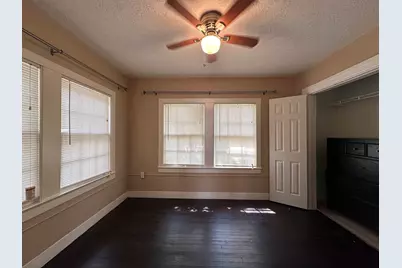 706 W Willis Street, Alvin, TX 77511 - Photo 10