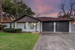 9515 Meadowglen Ln, Houston, TX 77063 - Photo 1