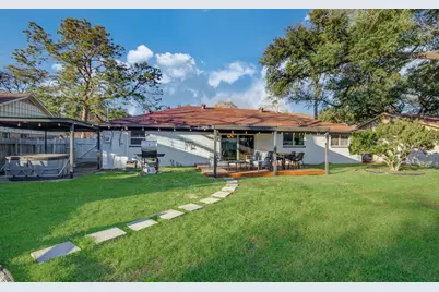 9515 Meadowglen Lane, Houston, TX 77063 - Photo 40