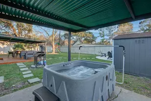 9515 Meadowglen Ln, Houston, TX 77063 - Photo 18