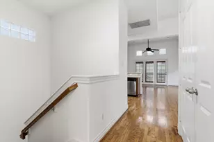 1303 Sherwood Point Ln, Houston, TX 77043 - Photo 6