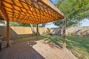 9715 Greenwillow St, Houston, TX 77096 - Photo 30