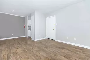 201 Dixie Dr, Clute, TX 77531 - Photo 4