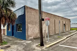 131 W Broad St, Freeport, TX 77541 - Photo 2