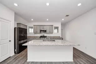 14230 Elrington Holw Trl, Fresno, TX 77583 - Photo 16