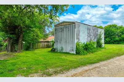 408 E Cheek Street, Montague, TX 76265 - Photo 38