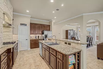 102 N Victoriana Circle, Spring, TX 77389 - Photo 16