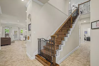 102 N Victoriana Circle, Spring, TX 77389 - Photo 4