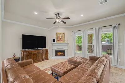102 N Victoriana Circle, Spring, TX 77389 - Photo 8