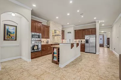 102 N Victoriana Circle, Spring, TX 77389 - Photo 14