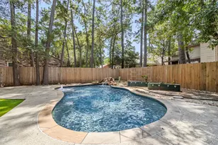 2 Summithill Pl, The Woodlands, TX 77381 - Photo 2