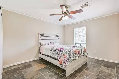 910 Evergreen Drive, Friendswood, TX 77546 - Photo 30