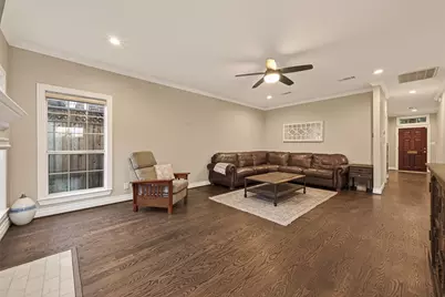 4405 Wendell Street, Bellaire, TX 77401 - Photo 12