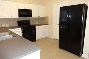 4719 Brazos Point Ln, Fresno, TX 77545 - Photo 2