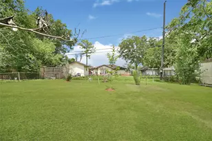 13915 Nitida St, Houston, TX 77045 - Photo 2