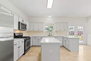 2106 Goldfinch Ln, League City, TX 77573 - Photo 20