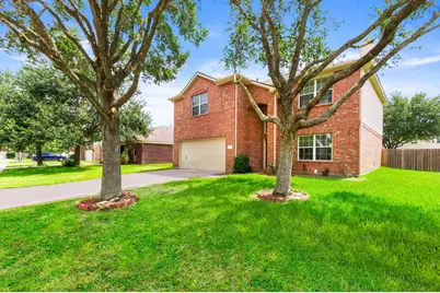 2106 Goldfinch Lane, League City, TX 77573 - Photo 4