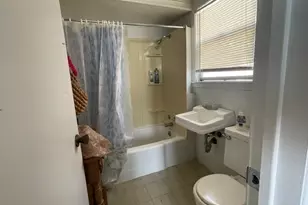221 E Bayshore Dr, Palacios, TX 77465 - Photo 6