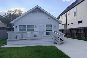 1012 Dorothy St, Houston, TX 77008 - Photo 10