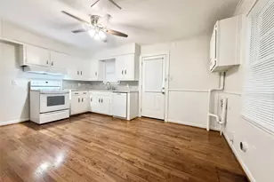 824 S Anderson St, Angleton, TX 77515 - Photo 6