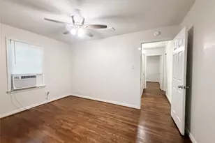 824 S Anderson St, Angleton, TX 77515 - Photo 12