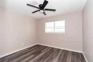 5022 Mallow St, Houston, TX 77033 - Photo 4