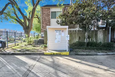 3722 Woodchase Drive, Houston, TX 77042 - Photo 32