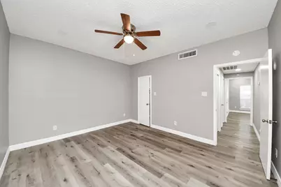 3722 Woodchase Drive, Houston, TX 77042 - Photo 22