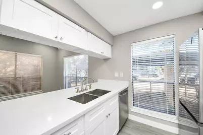 3722 Woodchase Drive, Houston, TX 77042 - Photo 8