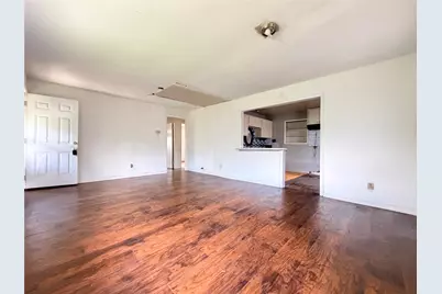 8624 Lawnridge Street, Houston, TX 77016 - Photo 6