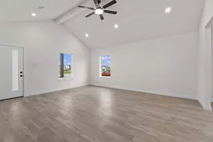 255 Rd 5506, Cleveland, TX 77327 - Photo 10