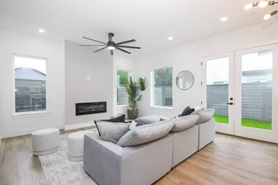6535 Sealey Street, Houston, TX 77091 - Photo 8