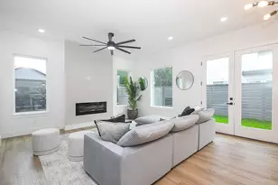 6535 Sealey St, Houston, TX 77091 - Photo 8