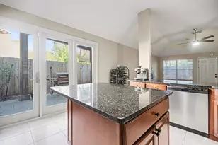 131 Breezy Shore Ct, Dickinson, TX 77539 - Photo 16