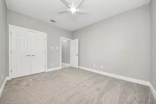 604 Miriam St, Baytown, TX 77520 - Photo 16