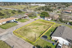 2514 Sunnycrest Dr, Texas City, TX 77590 - Photo 1