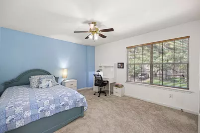202 W Misty Dawn Dr, The Woodlands, TX 77385 - Photo 22