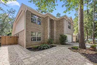 202 W Misty Dawn Drive, The Woodlands, TX 77385 - Photo 2